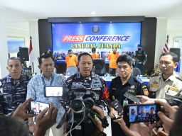 Lagi Lagi, Satgaspam TNI AL Bandara Juanda Gagalkan Upaya Penyelundupan Benih Bening Lobster Senilai 9 Milyar