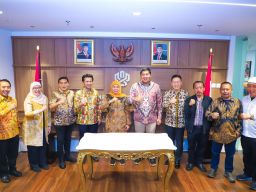 Diskusikan Rumah Bersubsidi, Khofifah-Emil Bersama PWI, SPSI Jatim Temui Menteri PKP Maruarar Sirait