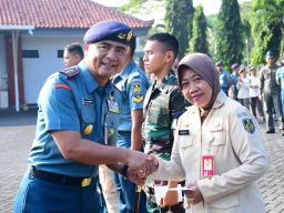Komandan Puspenerbal Beri Ucapan dan Rayakan Prajuritnya yang Berulang Tahun