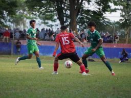 Surabaya Raih Emas Sepak Bola Porprov IX/2025 di Malang