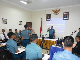 Kolat Penerbal Gelar Latihan Penyegaran Dangerous Goods TA 2025 Bagi Awak Pesud TNl AL