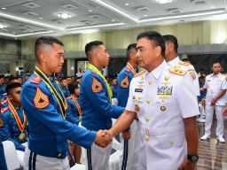 Ditutup Kasal, Komandan Puspenerbal Hadiri Tupdik dan Wisuda Sarjana Taruna AAL Angkatan ke-70 dan 71 TA. 2025