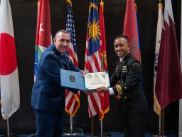 Mayor Herdian "Oxford" Arviananda, Raih Penghargaan Top Graduate di Kursus Intelijen Internasional AS