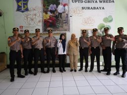 Bakti Sosial SIP Angkatan 54 Gelombang II Polda Jatim di Griya Werdha Surabaya