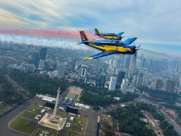 31 Pesud Penerbangan TNl AL Menjadi Bagian dari 156 Pesud Demo Udara HUT ke-80 TNl di Monas