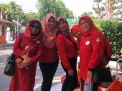 Perempuan LIRA Jatim Berbagi Nasi Bungkus Tiap Jumat