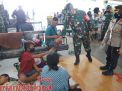Kapolres Tanjung Perak Bersama Dandim Type A 0830 Giat Bagi Masker