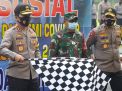 Polda Jatim Salurkan Bansos Untuk Korban Bencana Alam Dan Covid-19