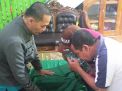 Masudin Rayakan Maulid Dengan Mencium Kiswah Makam Nabi