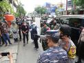 Forkopimda Jawa Timur Bagikan Ribuan Masker ke Pedagang dan Pengunjung