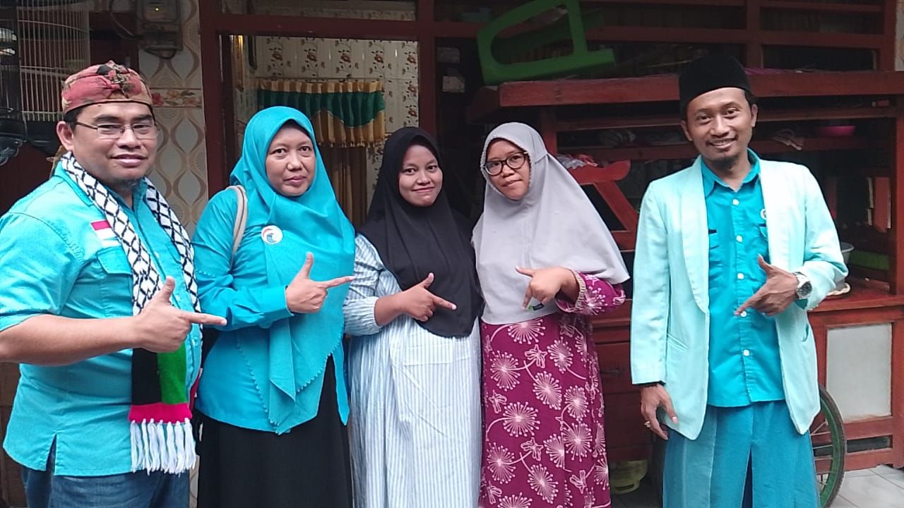 Peduli Kesehatan Caleg DPR RI Partai Gelora Doddy Eka Putra Dapil Jatim 1 Sambangi Warga Sawahan