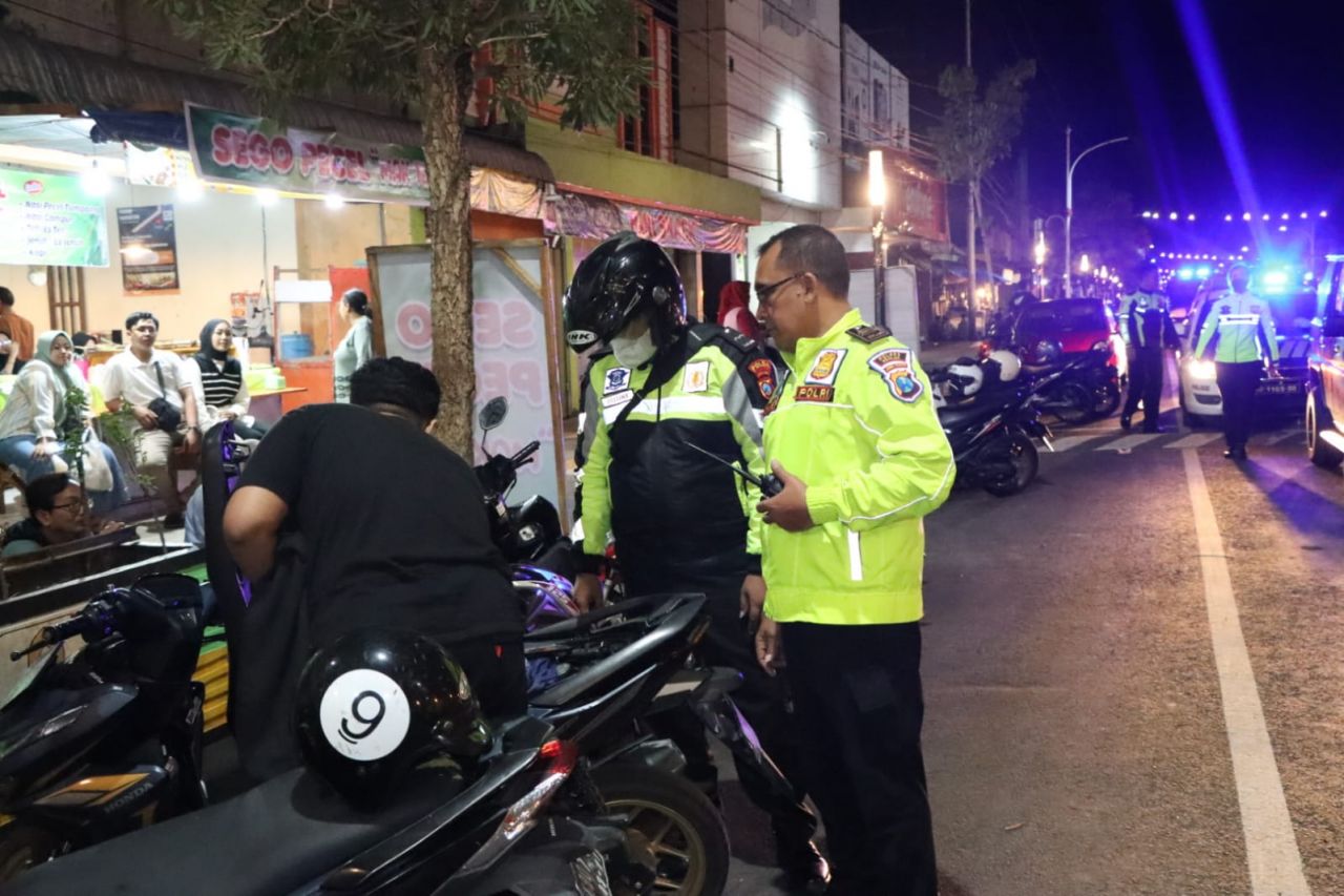 Polres Nganjuk Tingkatkan Patroli Blue Light Wujudkan Kondusifitas Jelang Pemilu 2024