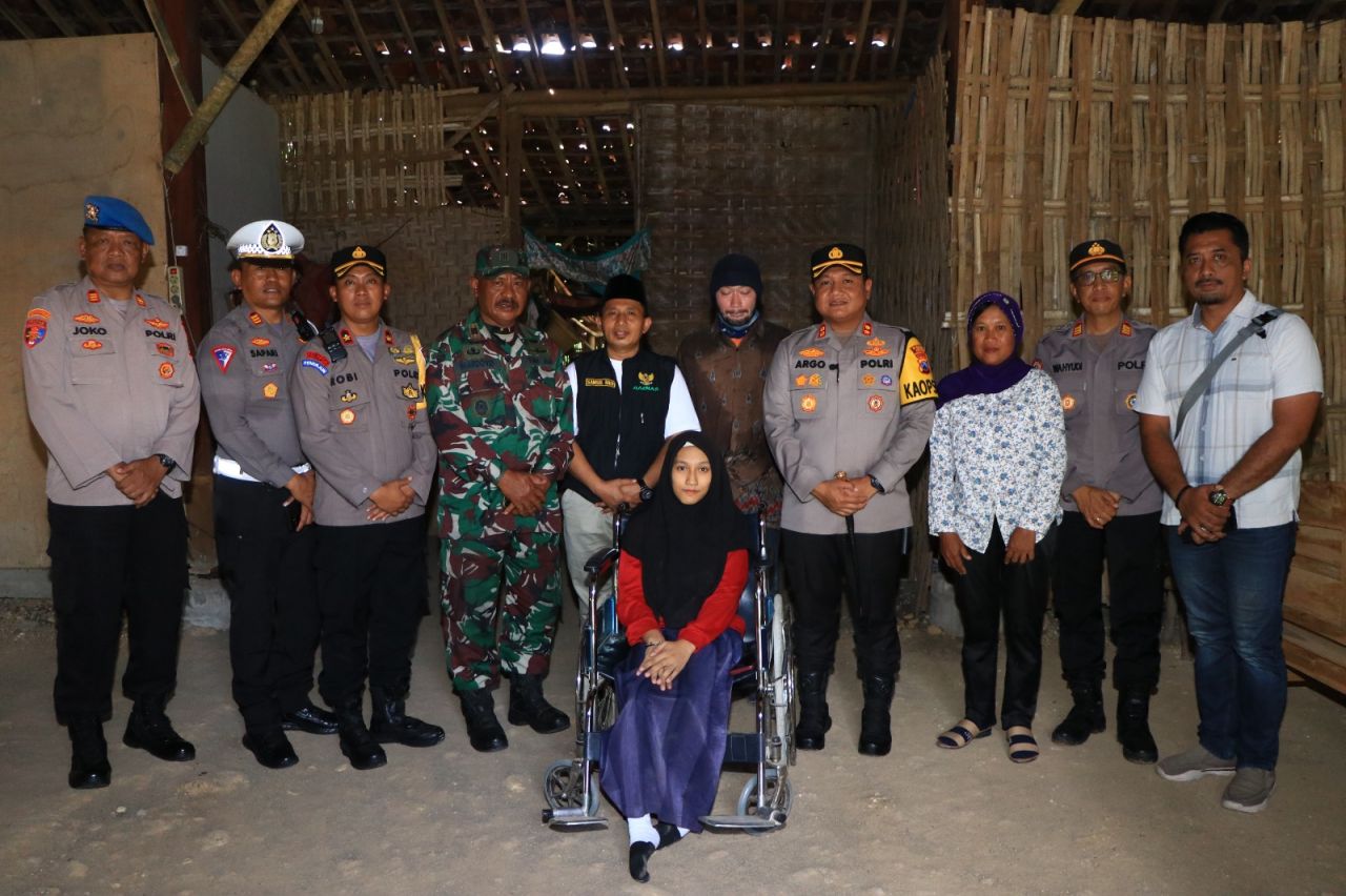 Polres Ngawi, Bersama Baznas Bedah Rumah Penyandang Disabilitas