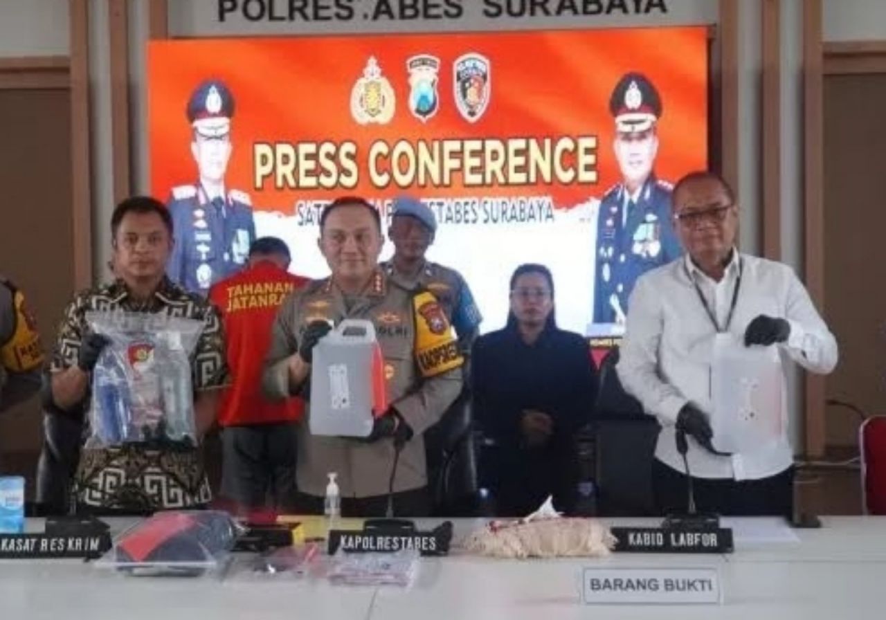 Polisi Tetapkan Tersangka Bartender Cruz Lounge Bar Vasa Hotel Surabaya Pengoplos Minuman Maut