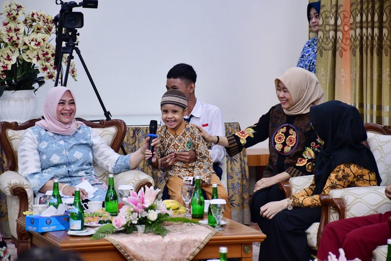 Ahli Waris Awak Pesud Bonanza T-2503 Terima Santunan dari Ketum IKKT PWA