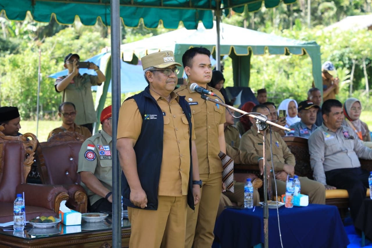 Pj Bupati Aceh Utara Kukuhkan Pengurus Kampung Siaga Bencana 
