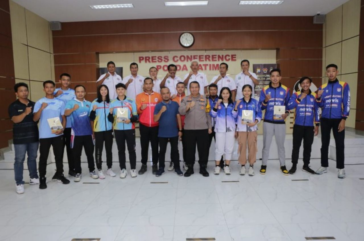 Kapolda Jatim Lepas Lima Klub Wakil Jatim ke Kejurnas Antar Klub U17 2024 di Yogjakarta