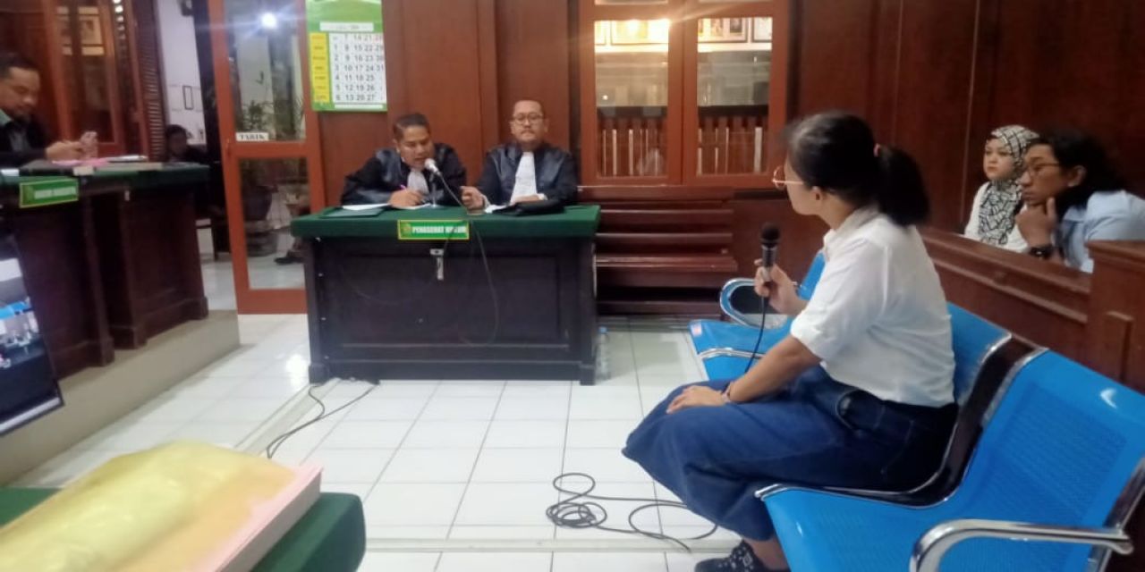 Modus Jual Beli Sembako, Maria Helena Di adili