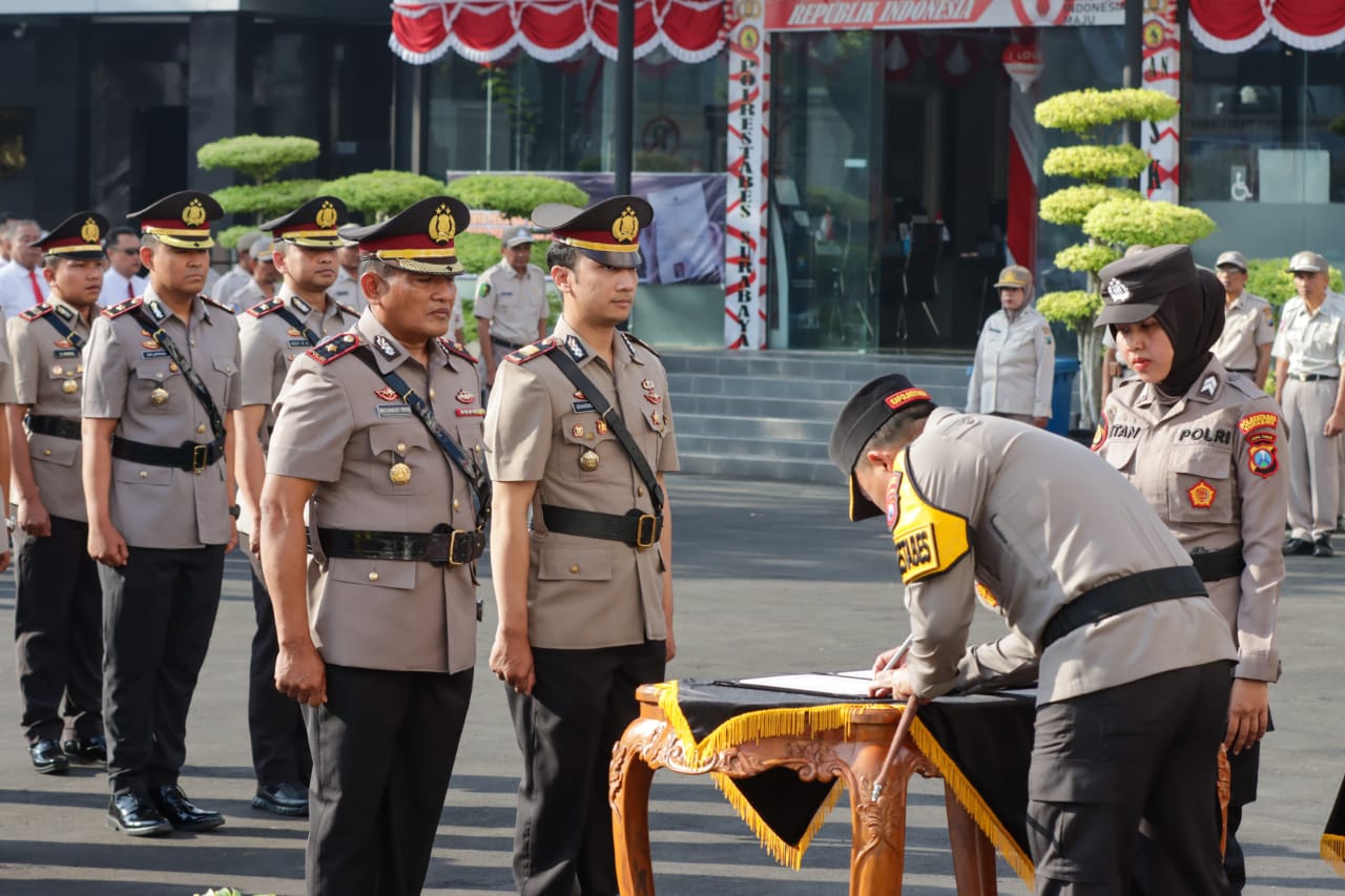 Kapolrestabes Pimpin Langsung Upacara Sertijab Kapolsek Serta PJU