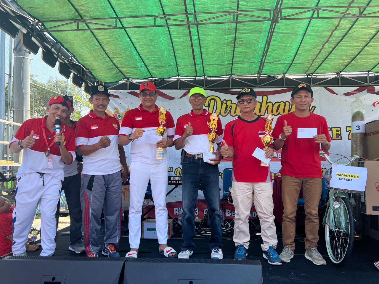 Meriah, Agustusan Ala Warga RW 13 Perum Griyo Benowo Indah yang Serba 79