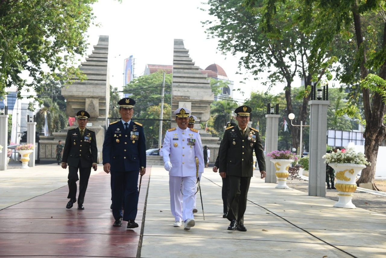 Kasdam Brigjen TNI Endro Hadiri Ziarah Nasional Sambut HUT TNI ke-79