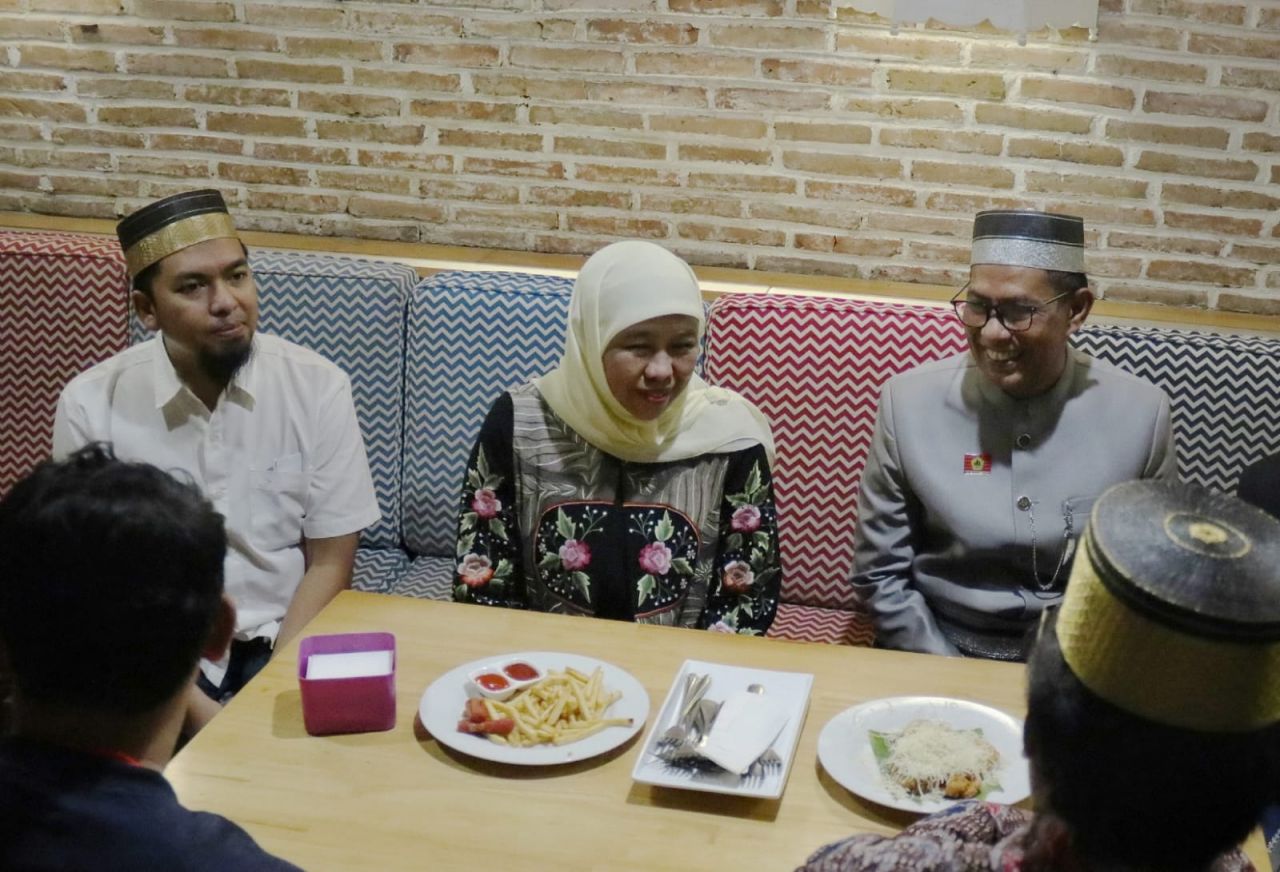 Dr (HC) Khofifah Indar Parawansa Daeng Ngati, M.Si Hadir Dalam Penutupan Muswil XI BPW. KKSS Jatim