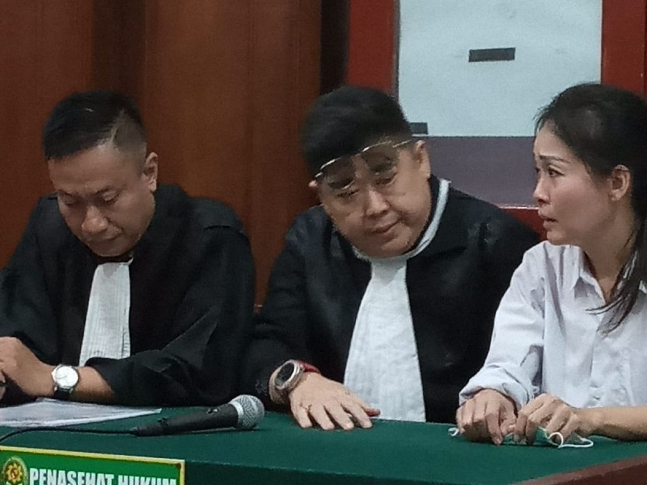 Terdakwa saat dengarkan putusan majelis hakim