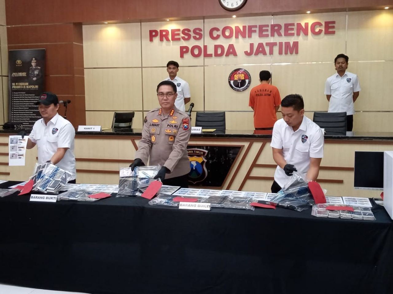 Bongkar Sindikat Data Pribadi Pemilik Toko Online di Nganjuk Diamankan Ditresaber Polda Jatim