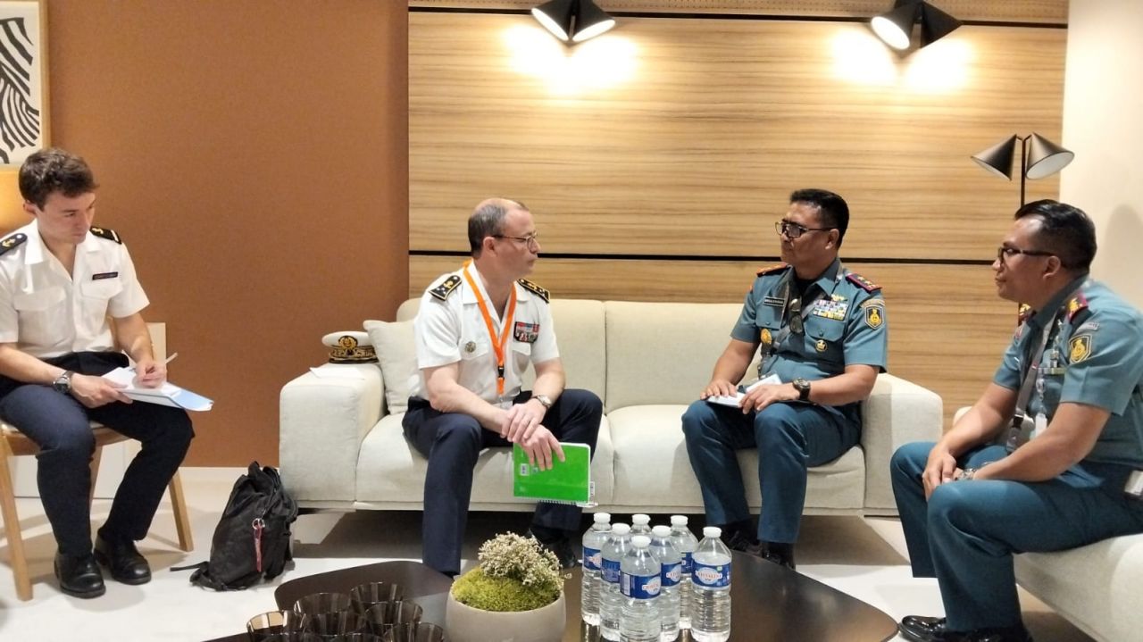 Komandan Puspenerbal Wakili Kasal CC Bilateral Kepada AL Perancis
