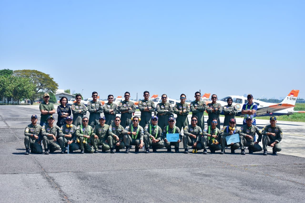 Komandan Puspenerbal Hadiri Upacara Gelar Pasukan Operasional dan Kehormatan Militer