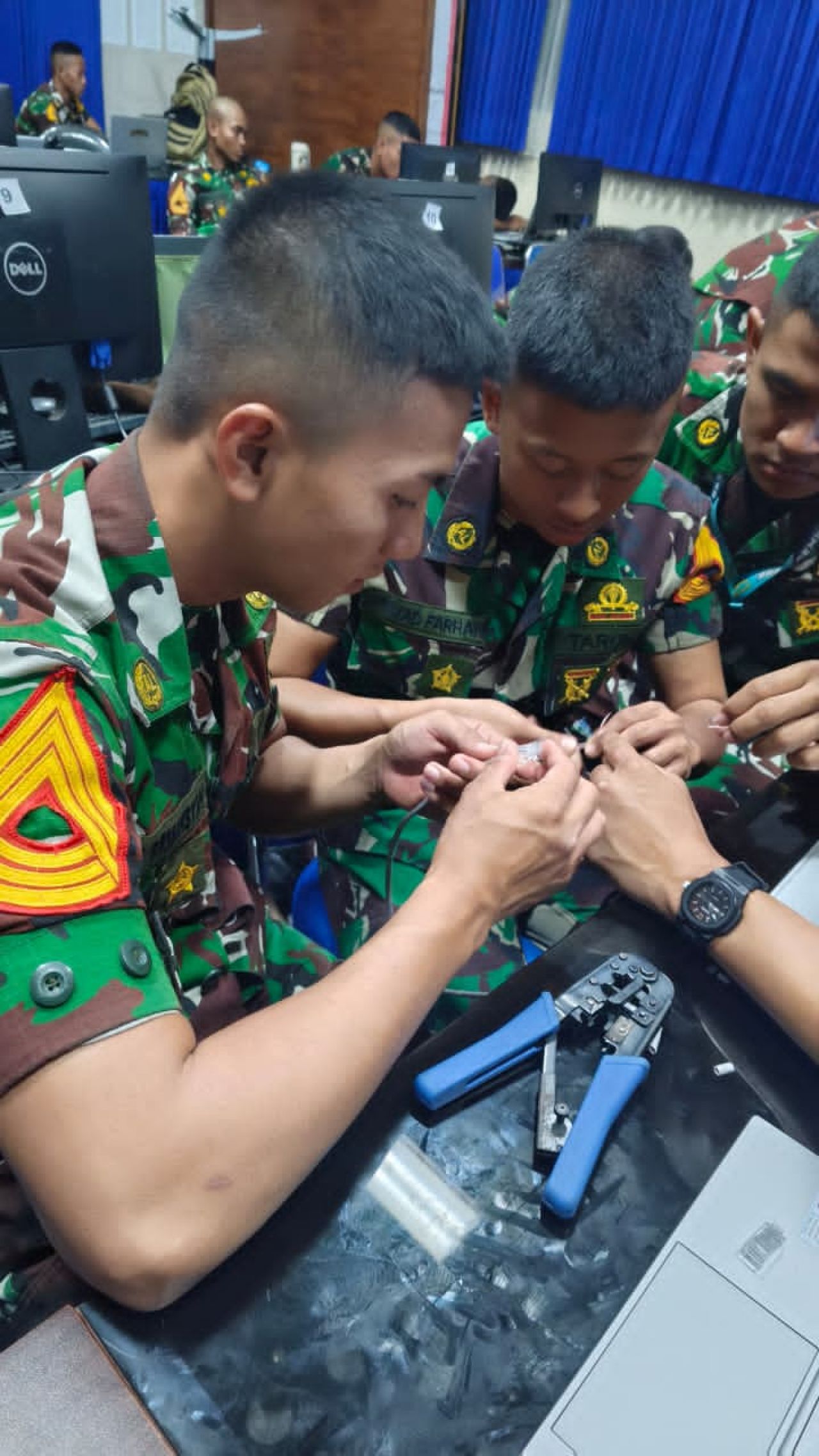Kadisinfolahta Koarmada II Bekali Taruna AAL Dengan Pelatihan Sistem Informasi dan Teknologi