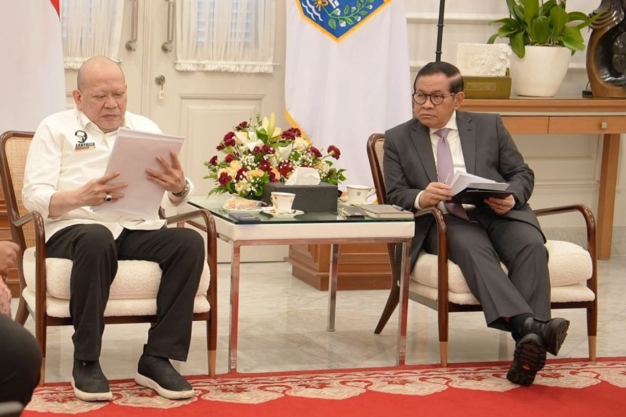 Ketua Umum Pengurus Besar Muaythai Indonesia (PBMI), AA LaNyalla Mahmud Mattalitti, bersilaturahmi dengan Gubernur DKI Jakarta Pramono Anung