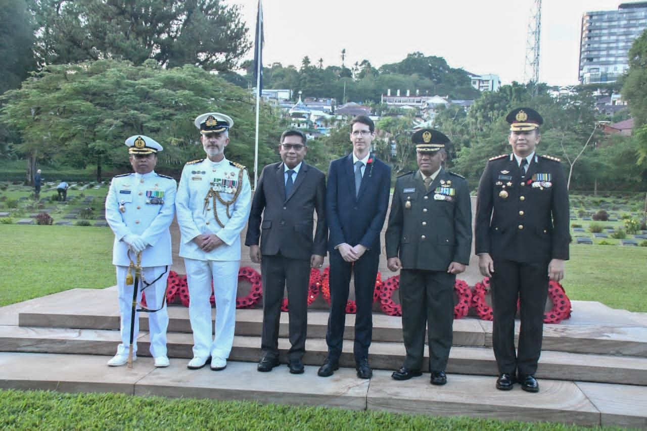 Peringati Hari ANZAC ke-111, Asintel Dankodaeral IX Hadiri Upacara Fajar Peringatan Hari ANZAC ke-111