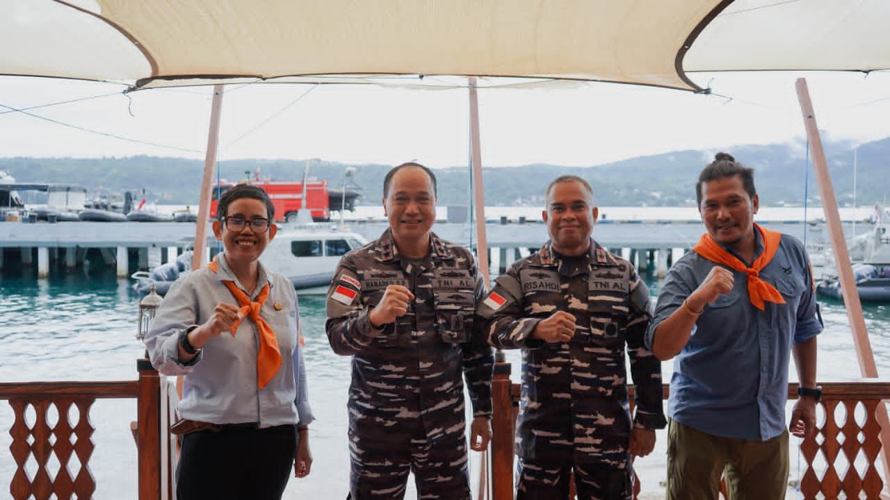 Dankodaeral IX Terima CC dan Lepas Tim Ekspedisi Selam Wanadri Women Divers ke Pulau Buru