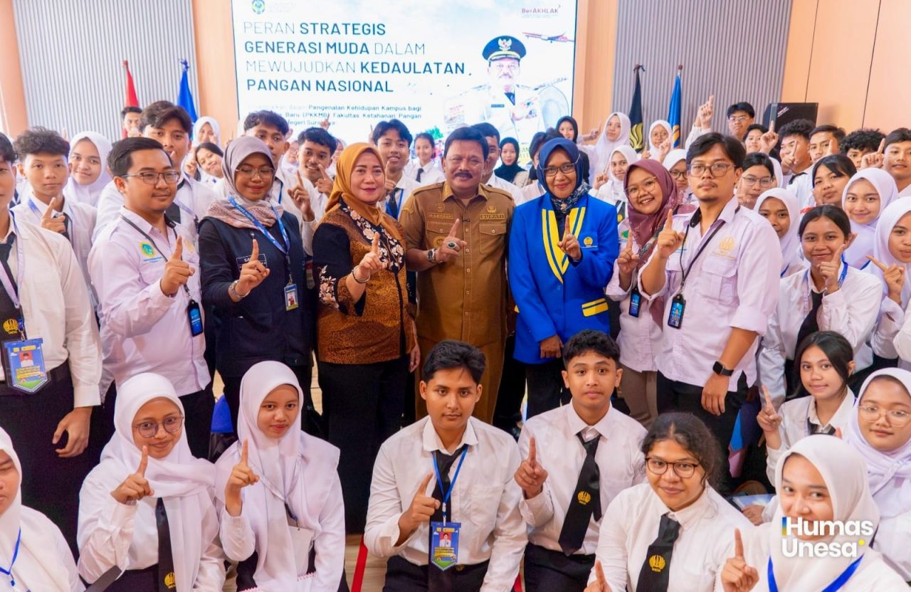 Bupati Nganjuk Ajak 500 Mahasiswa FKP UNESA Belajar Strategi Kepemimpinan dari Catur