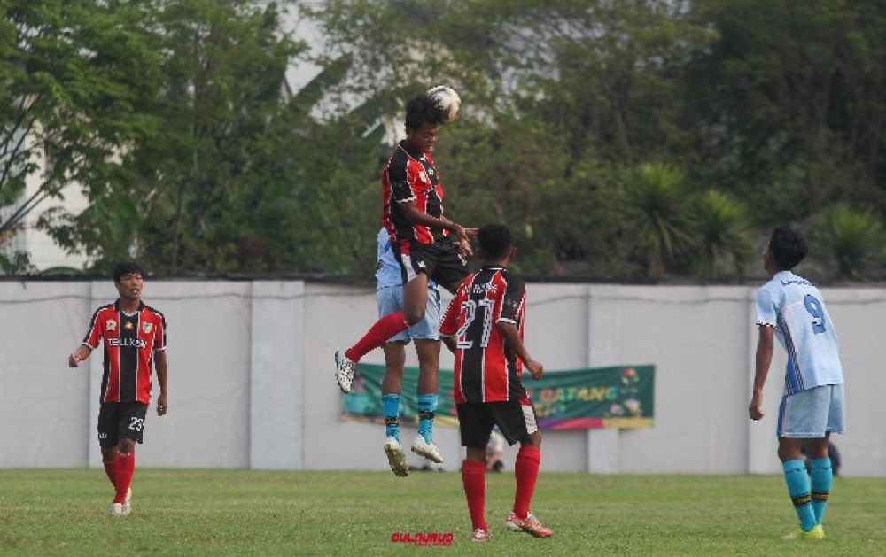 Meski Pertandingan Ditunda, Akhirnya Kabupaten Kediri Lolos Ke Semifinal Cabor Sepak Bola Porprov VIII Jatim 2023