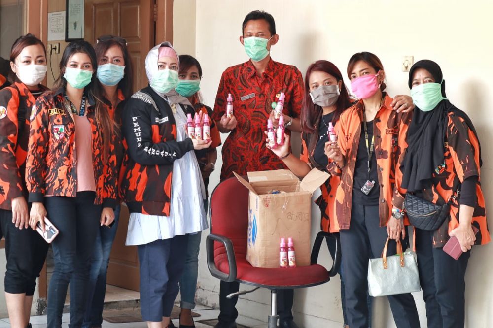Bakti Sosial DPW Srikandi PP Jatim Kunjungi RSJ Menur Surabaya