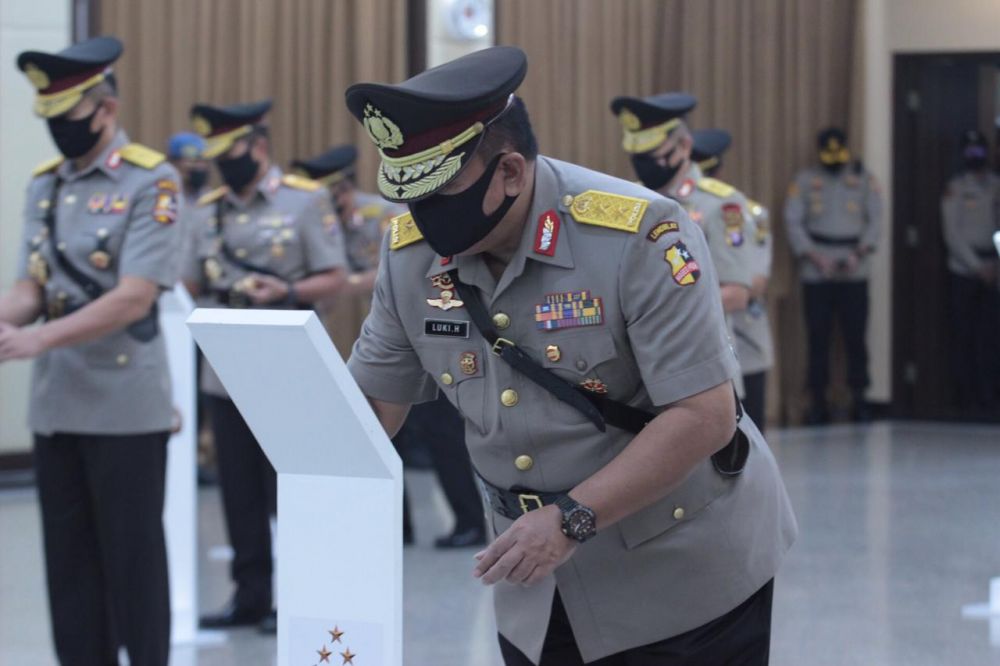 Tongkat Kepemimpinan Polda Jatim Resmi Diserah Terimakan