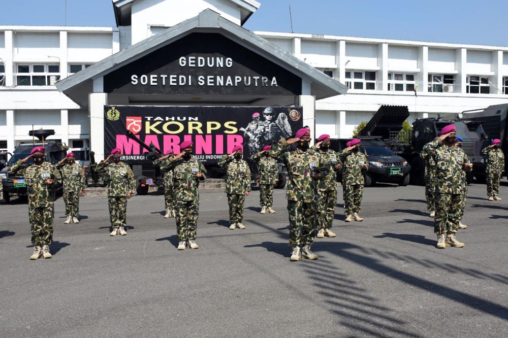Prajurit Petarung Marinir Karangpilang Peringati HUT. Ke 75 Marinir