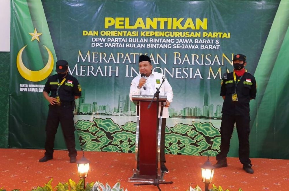 Sekjen PBB Afriansyah Noor saat pidato dalam acara pelantikan OKP DPW dan DPC se-Jawa Barat di Hotel Grand Asrilia, Bandung, Sabtu (28/9)