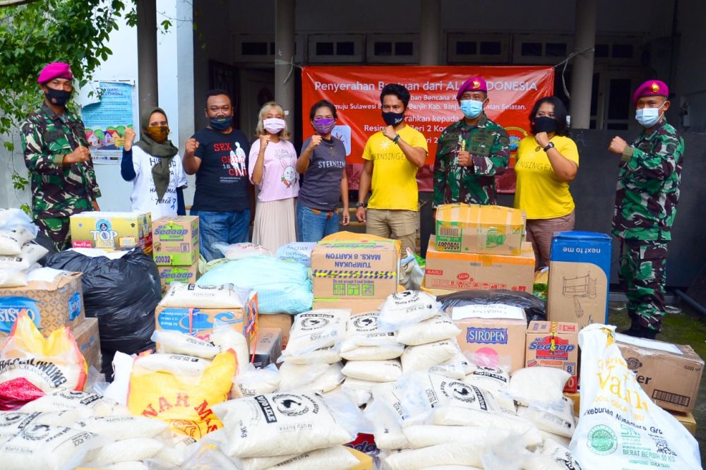 DANMENART 2 MARINIR TERIMA BANTUAN KEMANUSIAAN UNTUK DI SALURKAN