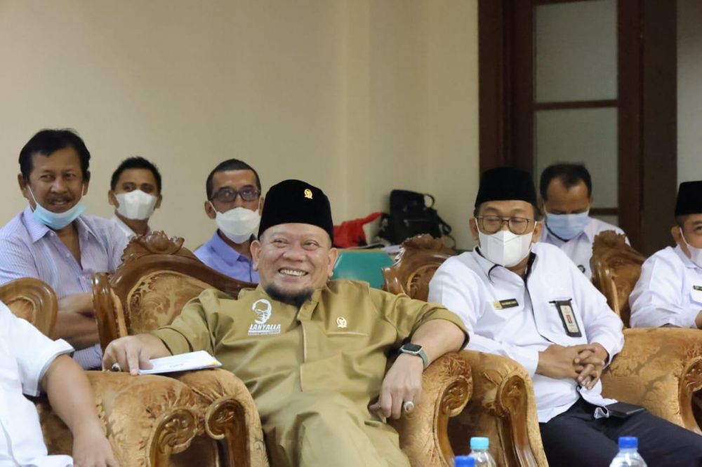 Ketua DPD RI menghadiri Buka Bersama FOKUS (Forum Komunikasi Staff Anggota DPD RI), Senin, 3 Mei 2021.