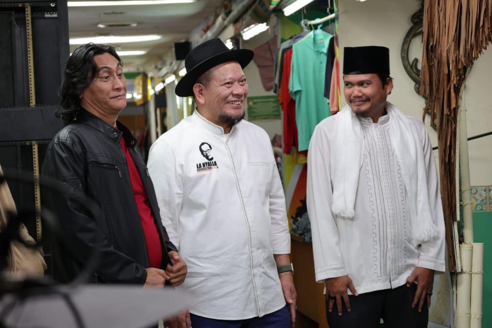 Saat Bang LaNyalla Sowan Ke Pasar Makmur Di Sinetron Amanah Wali 