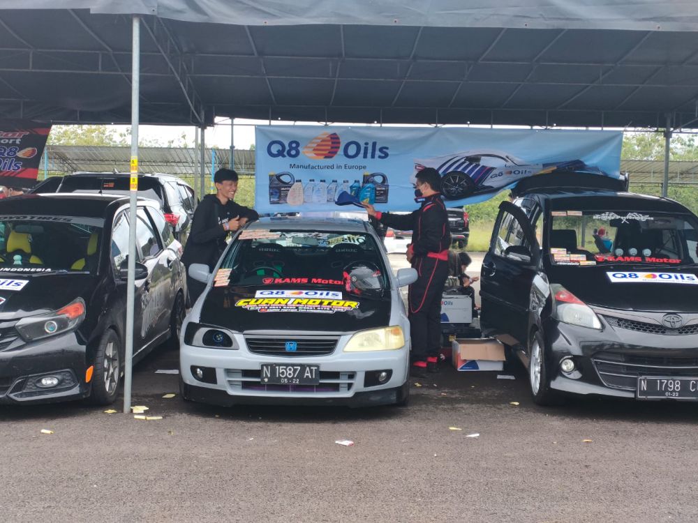 Team Q8 Kams Motor Sport Juara Bracket Time 10 Detik 
