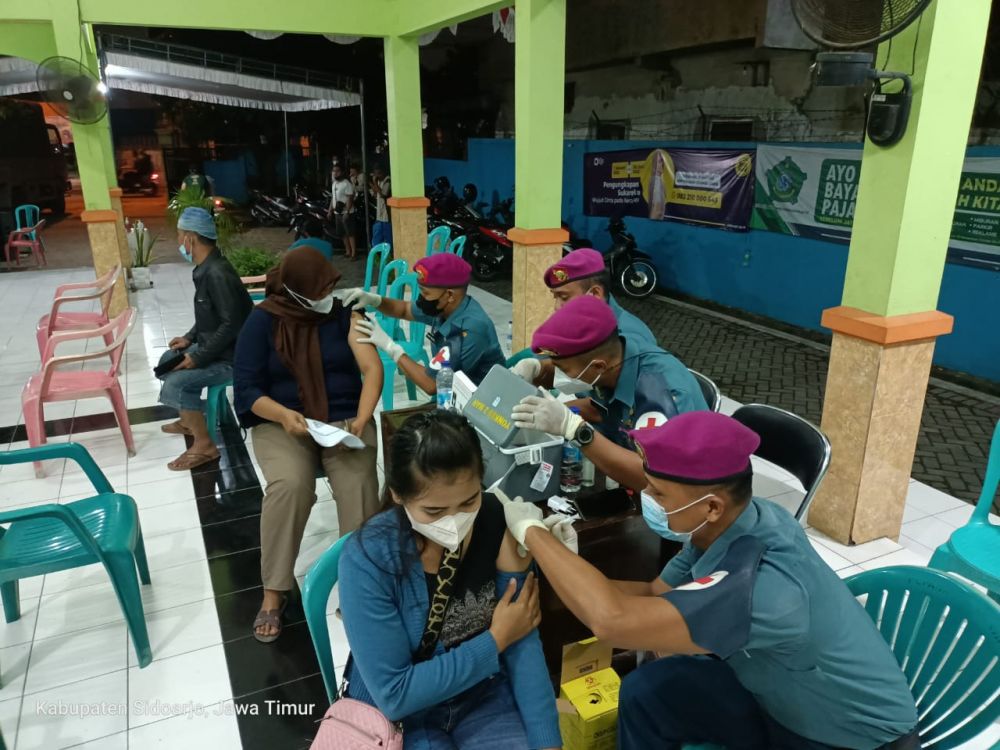 Jelang Hari Raya Idul Fitri, Prajurit Balasanggha Danurgraha Menart 2 Marinir Kebut Vaksinasi Mobile Pasmar 2