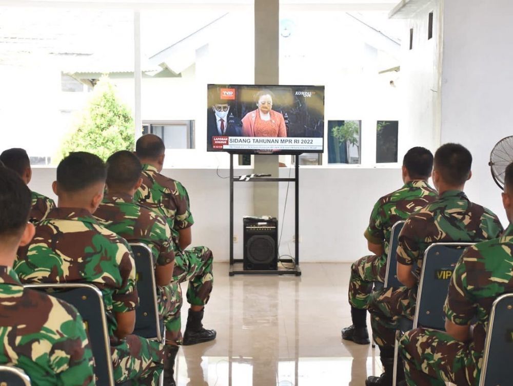 Prajurit Menart 2 Marinir Saksikan Pidato Kenegaraan Presiden RI