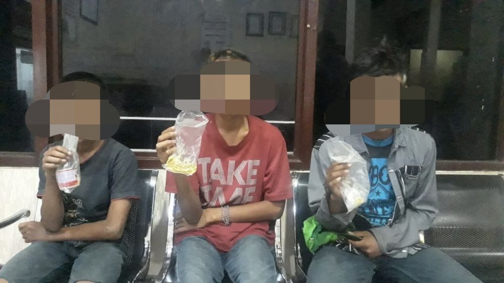 Polisi Amankan Tiga Bocah Asyik Isap Lem Dan Menyerahkan Ke Liponsos