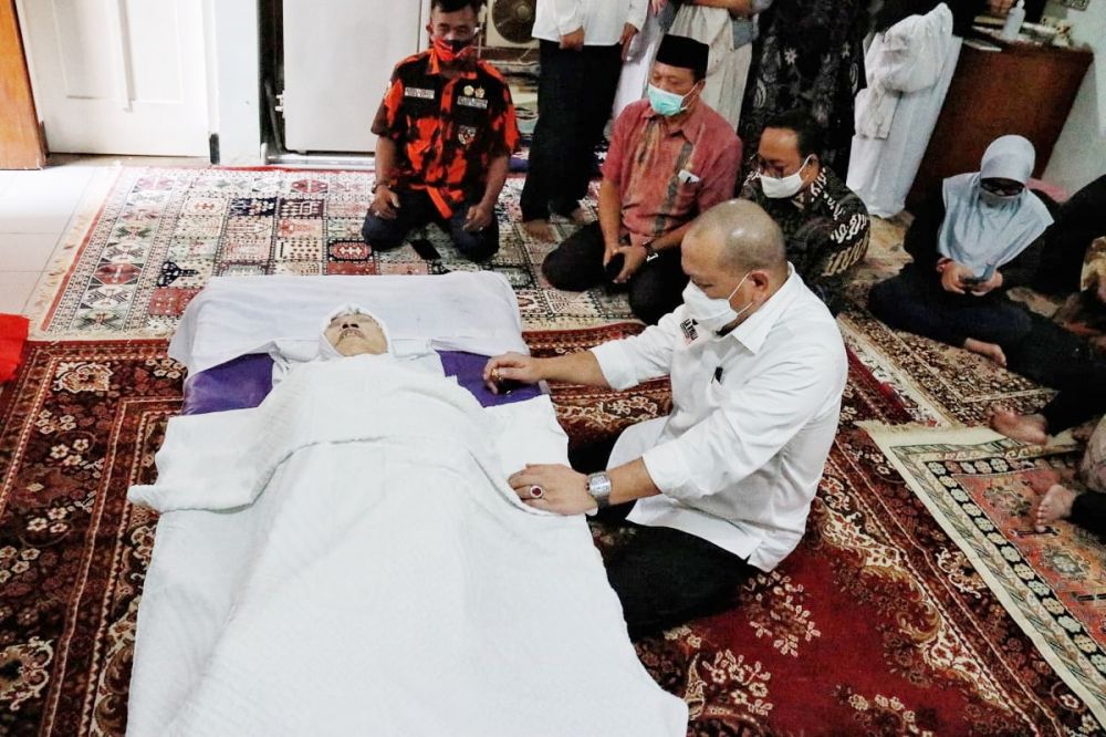 Sejumlah Tokoh Melayat Kerumah Duka Ibunda Ketua DPD RI LaNyalla
