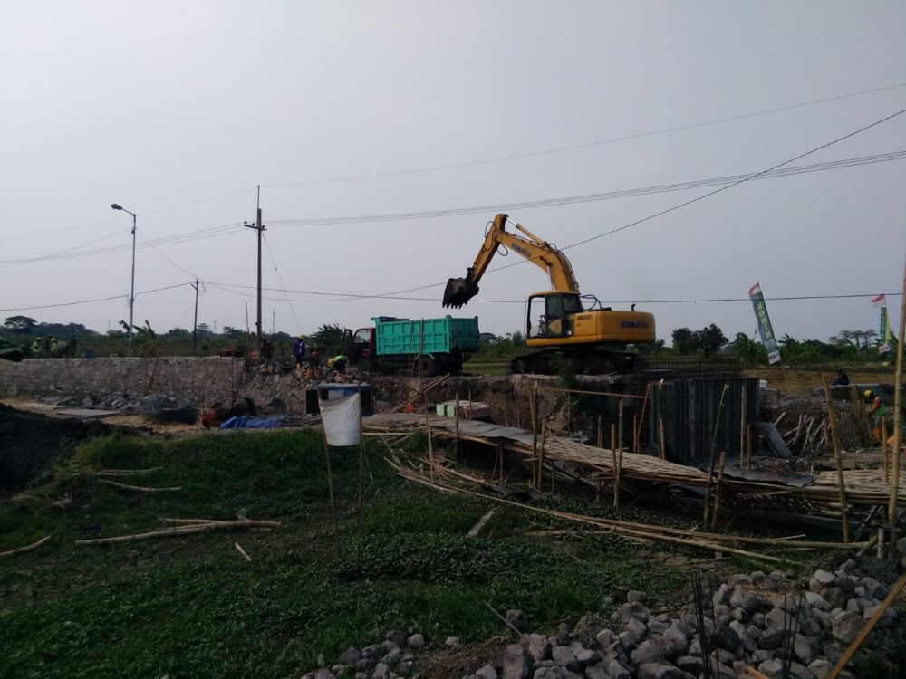 Kepedulian dan Sumbangsih Babinsa dalam Tugas TMMD KE 106