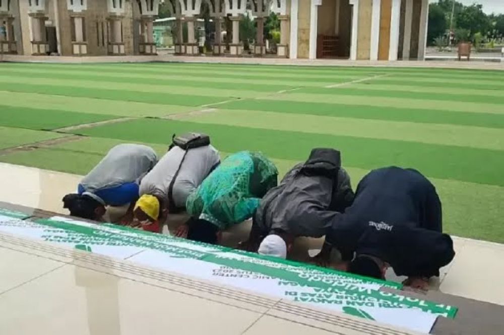 Panji Gumilang Jadi Tersangka, Aliansi Santri Rakyat Indramayu Sujud Syukur